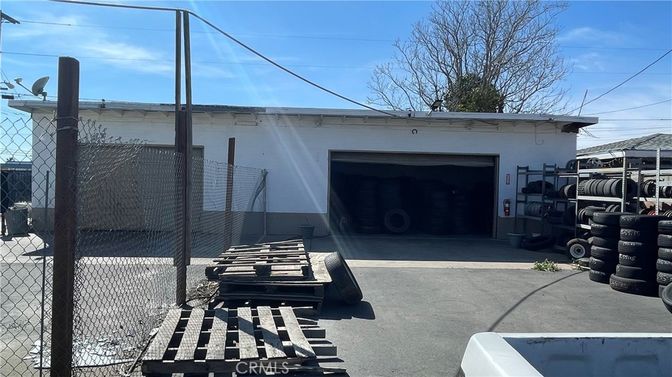 Detached Garage, Exterior