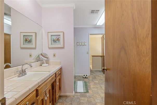 Bathroom, Interior, Tile Countertops