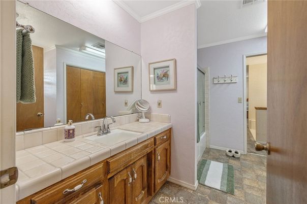 Bathroom, Interior, Tile Countertops