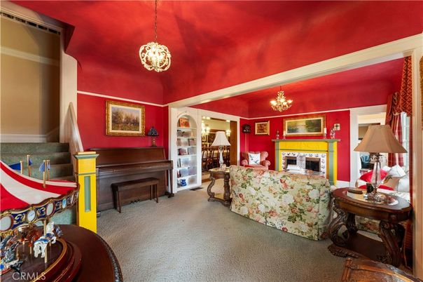 Bedroom, Chandelier, Fireplace, Interior, Pendant Lights, Piano