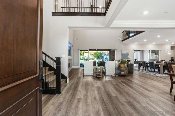 Dining room, Interior, Living room, Pendant Lights, Recessed Lighting, Wood Texture Flooring