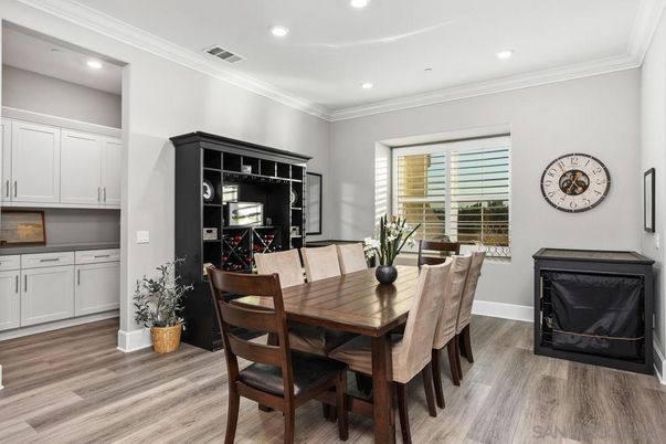 Dining room, Fireplace, Interior, Recessed Lighting, Wood Texture Flooring