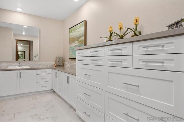 Bathroom, Dual Sink Vanities, Interior, Marble, Recessed Lighting