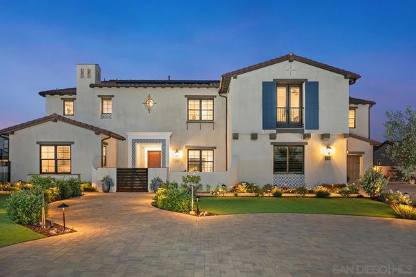 Backyard, Exterior, Facade, Spanish Mediterranean