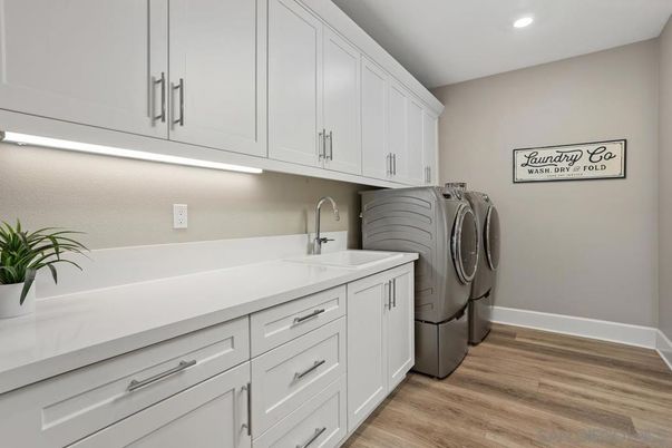Interior, Recessed Lighting, Washer, Wood Texture Flooring