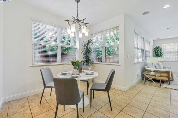 Dining room, Interior, Pendant Lights, Recessed Lighting