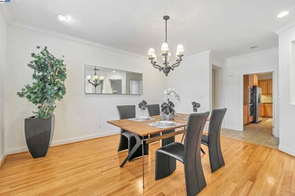 Chandelier, Dining room, Interior, Kitchen, Recessed Lighting, Wood Texture Flooring
