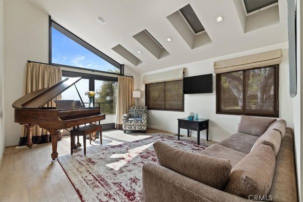 Interior, Living room, Piano, Recessed Lighting, Wood Texture Flooring