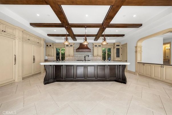 Interior, Kitchen, Pendant Lights, Recessed Lighting, Wooden Beams