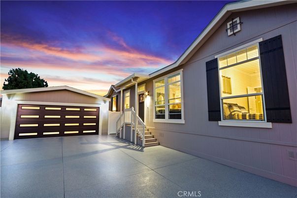 Detached Garage, Exterior