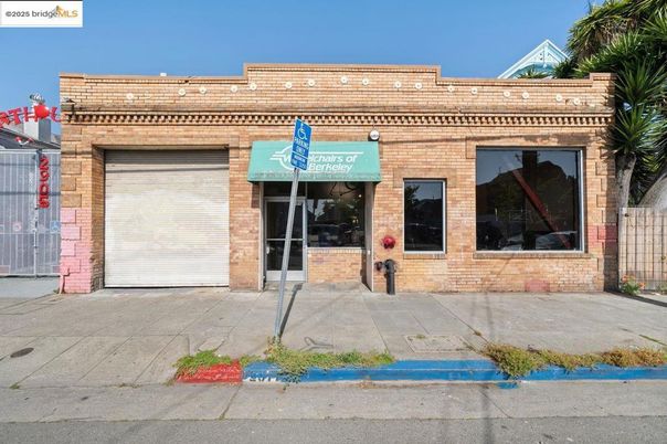 Exterior, Facade, Brick Facade, None