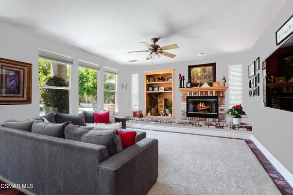 Fireplace, Interior, Living room, Recessed Lighting
