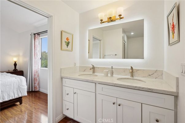 Bathroom, Dual Sink Vanities, Interior, Wood Texture Flooring