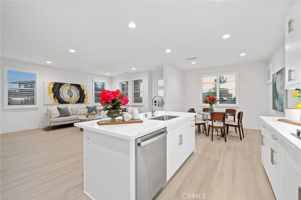Dining room, Interior, Kitchen, Recessed Lighting, Wood Texture Flooring