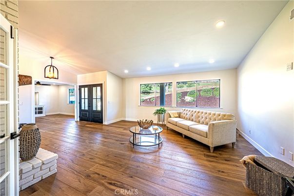 Interior, Living room, Pendant Lights, Recessed Lighting, Wood Texture Flooring