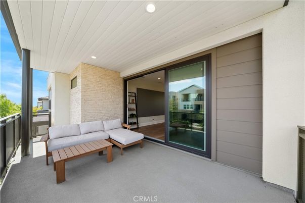 Exterior, Recessed Lighting