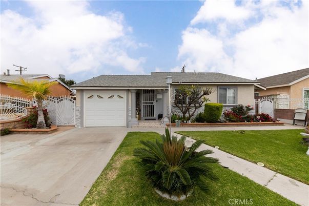 Attached, Backyard, Exterior, Facade, Ranch