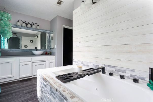 Bathroom, Dual Sink Vanities, Interior, Wood Texture Flooring