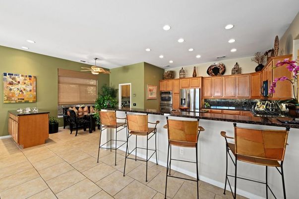 Dining room, Interior, Kitchen, Recessed Lighting, Stainless Steel Appliances
