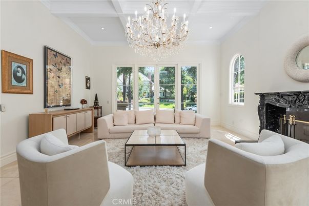 Chandelier, Fireplace, Interior, Living room, Recessed Lighting