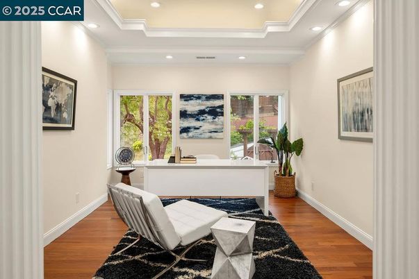 Home Office, Interior, Recessed Lighting, Wood Texture Flooring