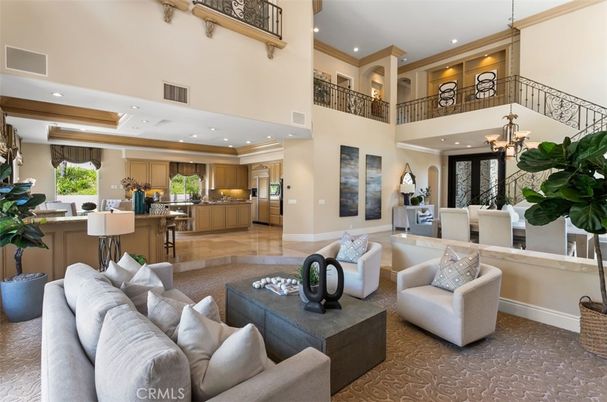 Chandelier, Dining room, Interior, Kitchen, Living room, Recessed Lighting