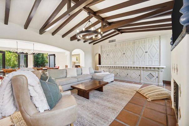 Chandelier, Dining room, Interior, Living room, Pendant Lights, Wooden Beams