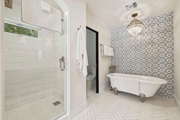 Bathroom, Chandelier, Free Standing Baths, Glass Shower, Interior, Pendant Lights