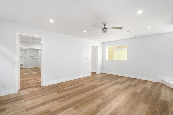Empty room, Interior, Recessed Lighting, Wood Texture Flooring