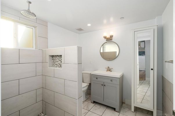 Bathroom, Interior, Marble, Recessed Lighting