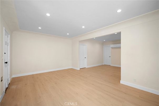 Empty room, Interior, Recessed Lighting, Wood Texture Flooring
