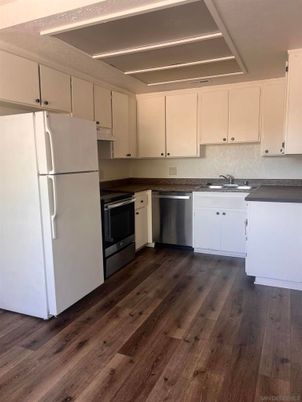 Interior, Kitchen, Stainless Steel Appliances, Wood Texture Flooring