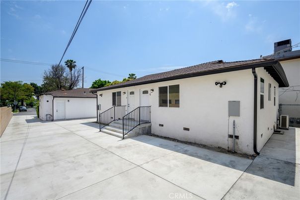 Detached Garage, Exterior