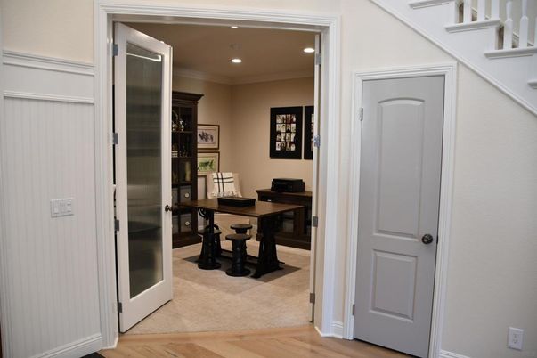 Home Office, Interior, Recessed Lighting, Wood Texture Flooring