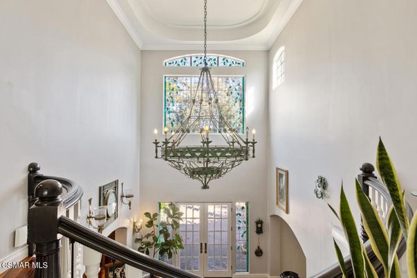 Chandelier, Interior