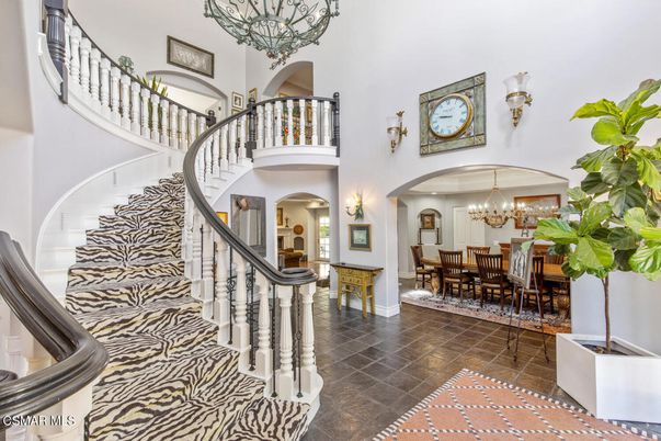 Chandelier, Dining room, Interior