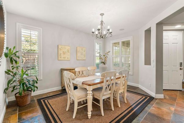 Chandelier, Dining room, Interior