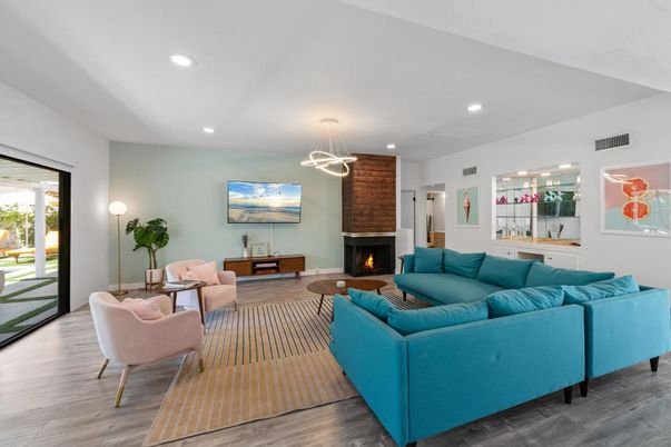 Fireplace, Interior, Living room, Pendant Lights, Recessed Lighting, Wood Texture Flooring