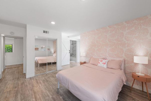 Bedroom, Interior, Recessed Lighting, Wood Texture Flooring