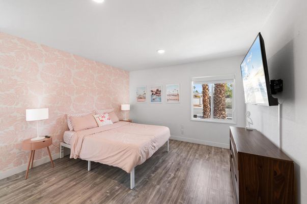 Bedroom, Interior, Recessed Lighting, Wood Texture Flooring
