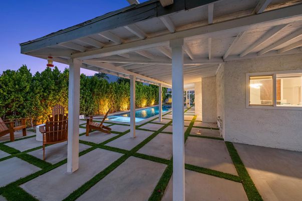 Exterior, Pool