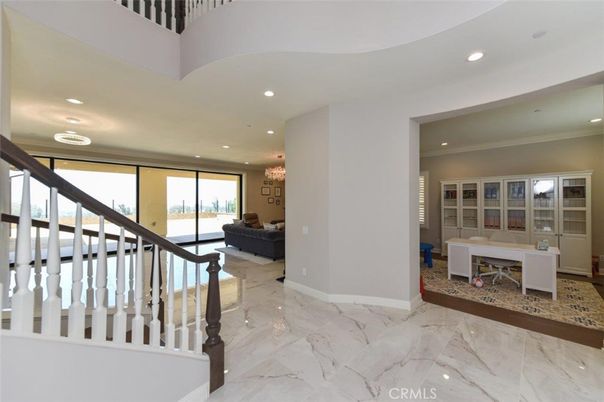 Chandelier, Interior, Marble, Recessed Lighting