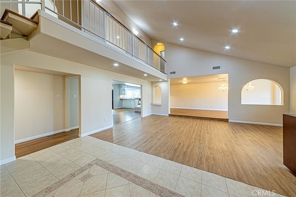 Interior, Recessed Lighting, Wood Texture Flooring
