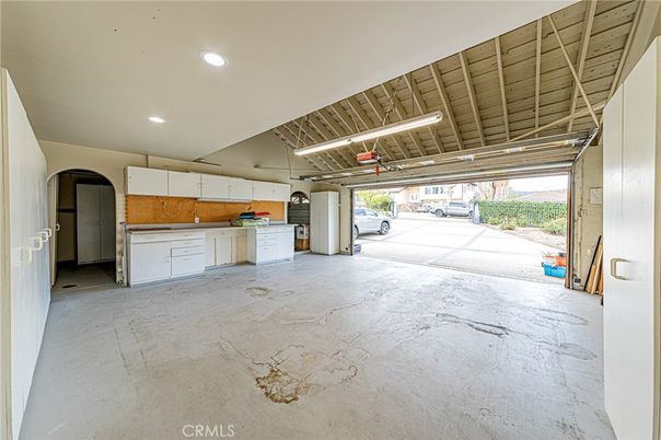 Garage, Interior, Recessed Lighting