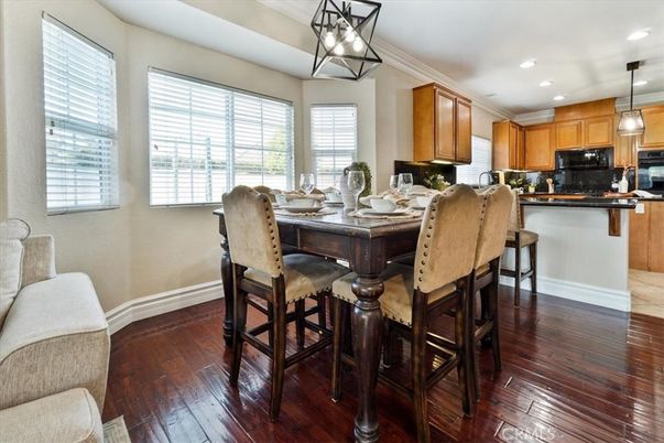 Dining room, Interior, Kitchen, Pendant Lights, Recessed Lighting, Wood Texture Flooring