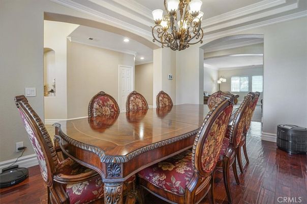Chandelier, Dining room, Interior, Recessed Lighting, Wood Texture Flooring