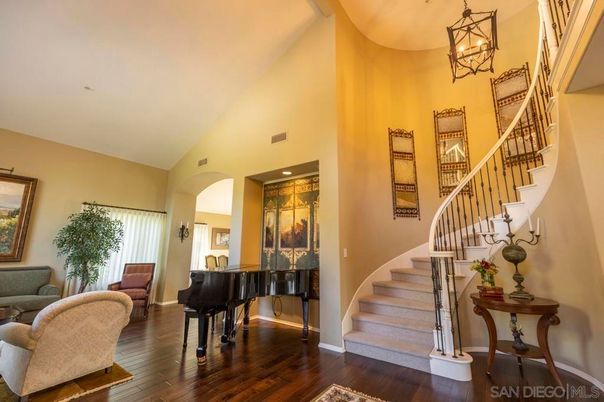 Interior, Pendant Lights, Piano, Recessed Lighting, Wood Texture Flooring