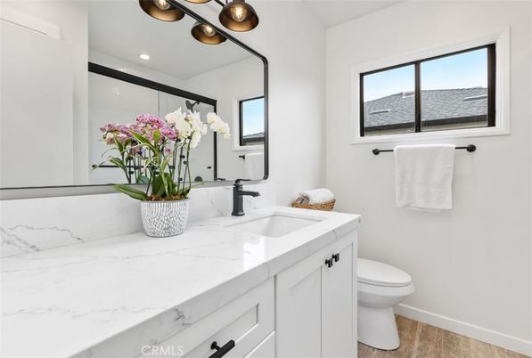 Bathroom, Interior, Recessed Lighting, Wood Texture Flooring
