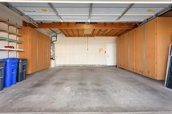 Garage, Interior