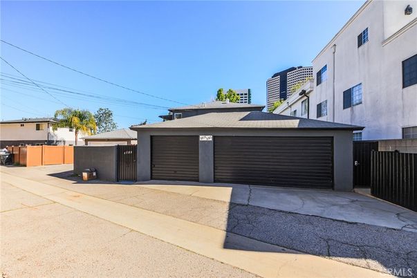 Detached Garage, Exterior